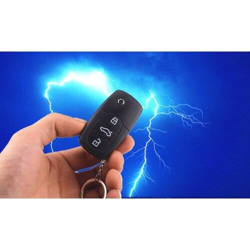 New Practical Joke Electric Shock Gag Car Key Funny Trick Prank Toys Simulation Car Remote Control Toy Birthday Day Gifts