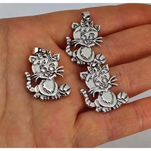 Hzew 5pcs cute cat pendant charm Ancient silver color cat play ball charms for women man Accessories