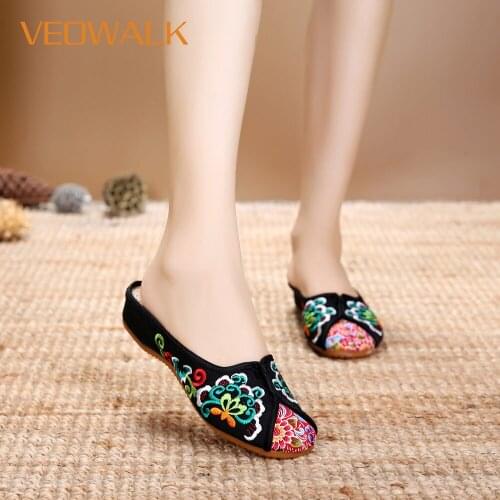 Veowalk Women Canvas Embroidered Slippers Summer Vintage Ladies Casual Old Beijing Cotton Fabric Embroidery Handmade Shoes