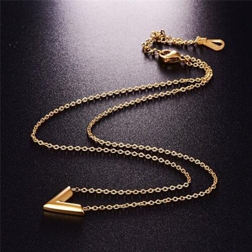 26 Letter V Pendant Necklace Womens Necklace New Fashion Metal Pendant Accessories Party Jewelry Three Colors