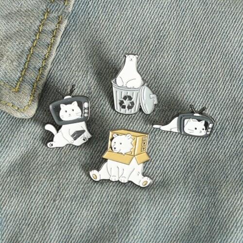 Polar Bear Cat Enamel Pin Cartoon Brooches Women Recyclable Bin Television Paper Box Lapel Pins Badge Animal Jewelry Wholesale