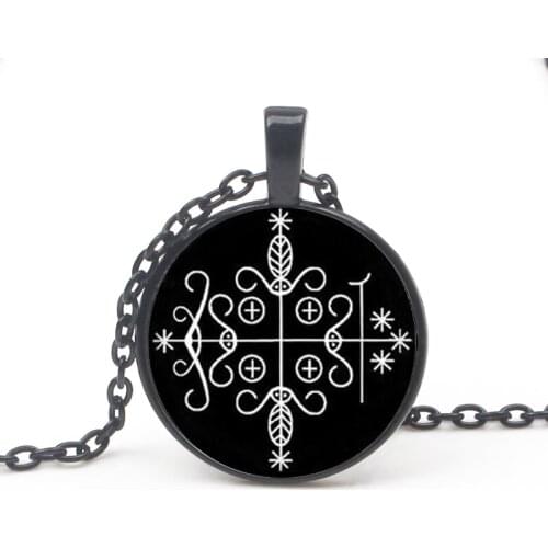 Fashion Retro Legba Voodoo Pendant Necklace Etiquette Pendant Accessories Mystery Medal Men and Women Decorations Gift Souvenir