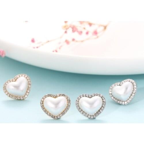 Baroque Big Imitation Pearl Heart Earrings for Women Lady Gold Color Metal Shiny Rhinestones Love Heart Stud Earrings Jewelry