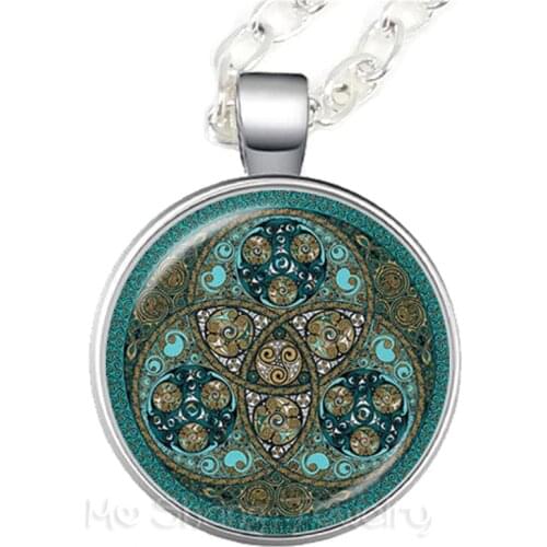 Celtics Pattern Glass Cabochon Dome Necklace Talisman And Treatment Of Injury FIT Religion Belief Souvenir Sweater chain