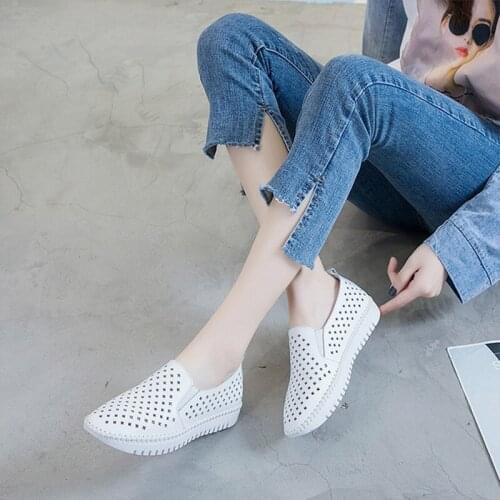 2021 New Summer Womens Concise Flat Shoes Fretwork Soft Leather Breathable Ladies Leisure Shoe Outdoor Comfor Women Footwear