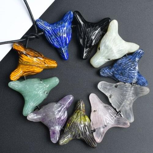 1.3 Inch Wolf Head Figurine Pendant Miniacture Natural Crystal Jade Stone Carving Ornament Staute Home Decor Cute Pen Holder Toy