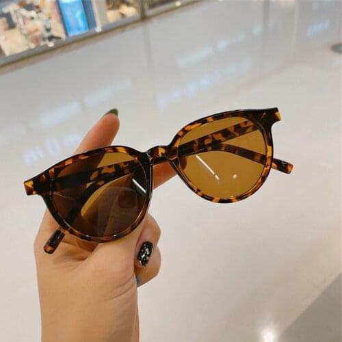 Glasses For Driving A Car Summer UV400 Women Vintage Round Glasses Fashion 2021 Trending Luxury Designer Male Glasses Decorative