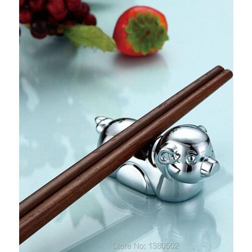 Funny Design Cool Animal Metal Crafts Decorations Set Bussiness Gift Wedding Decoration Chopstick Holder Rest