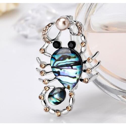 Natural Shell Fashion Yellow Crystal Black Eye Scorpion Brooches Imitation Pearl Insect Brooch for Women Pin Jewelry Accessories