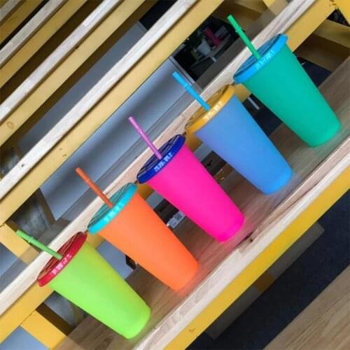 The new 700ml reusable plastic water cup, cold water bottle, magic straw cup with lid and straw. Personalized Christmas gifts