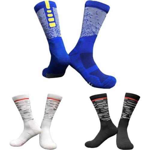 1 Pair of Outdoor Sports Socks Professional Running Training Basketball Socks Ergonomic Polyester Fiber Soft Socks for Men over