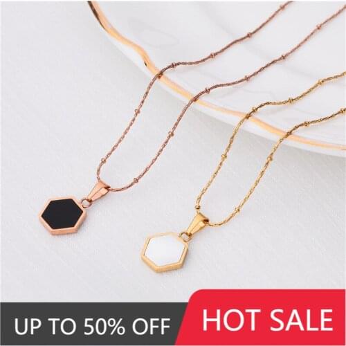 Natural Fritillaria Necklace for Women Luxury Geometry Chain Titanium Steel Pendants Necklaces Clavicle Chain Fashion Jewelry