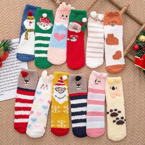 LEOSOXS 2020 new women socks Coral velvet Christmas 3d cartoon pattern of the old man Elk lovely floor socks sleep recommended