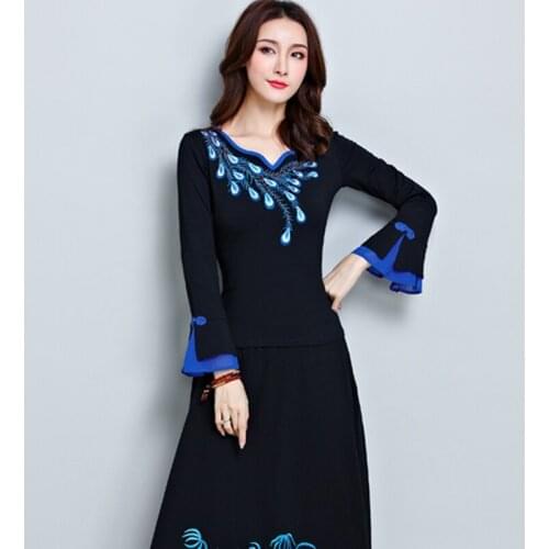 Chinese Style Clothing Women Peacock Embroidery Flare Sleeve Vintage Shirt Female Spring Plus Size Ladies Chinese Tops TA1382