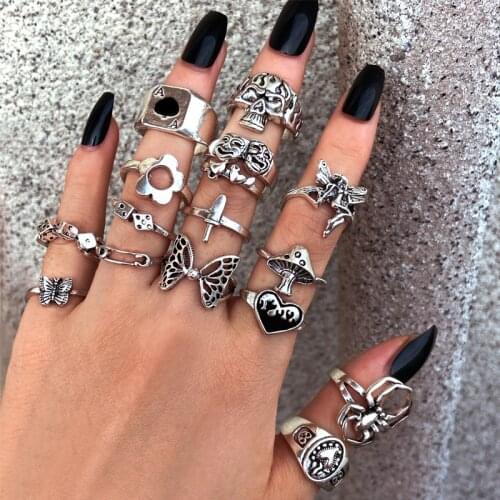 Punk Gothic Heart Ring Set for Women Dice Vintage Spades Ace Silver Plated Retro Rhinestone Charm Billiards Rings Finger Jewelry