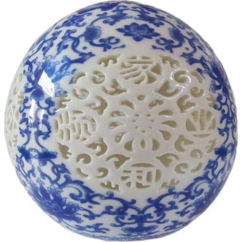 Archaize chinese blue and white porcelain porcelain Egg shape Openwork carving
