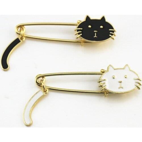 2020 New Japanese cute Enamel Cat Black or white Stylish and refined collar pin brooch
