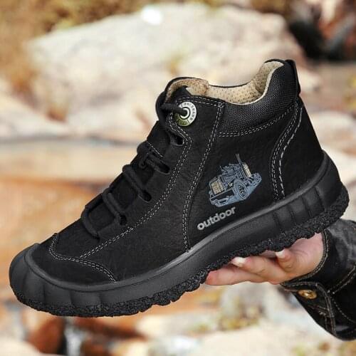 Winter Men Shoes Warm Plush Handmade Sewing Non-Slip Outdoor Mens Boots Fashion Men Ankle Hiking Shoes High Quality Sneakers