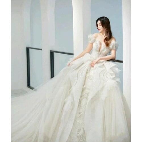 2021 New Crystal Diamond Wedding Gowns Ball Gown Shape Dubai Arabic Style Puffy Big Ball Gown Bridal Church Wedding Gowns