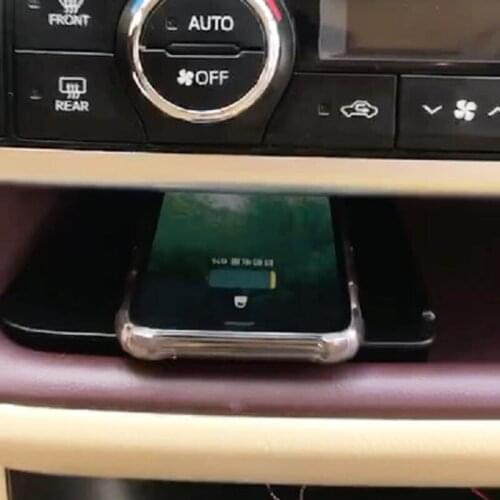 10W car QI wireless charging phone charger charging plate charging case accessories for Toyota Highlander 2015 2016 2017 2018