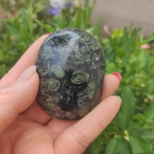 1pcs 130g Natural Peacocks Eye Crystal Palm Massage Therapy Polished Stone Healing Gift Natural Stones and Crystals