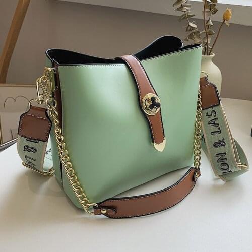 Small Leather Bucket Shoulder Bags for Women 2021 Fashion Chain Tote Messenger Bag Ladies Broadband Crossbody Bag Green Handbags