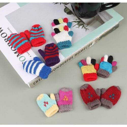 1Pc Colorful Mini Knitting Gloves Crafts Material DIY Dollhouse Miniature Accessories Random Color