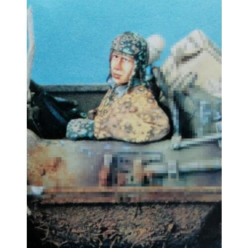 1/35 Resin Figure Model Kit Unassambled Unpainted 932 （NO FOOT）(NO CAR)