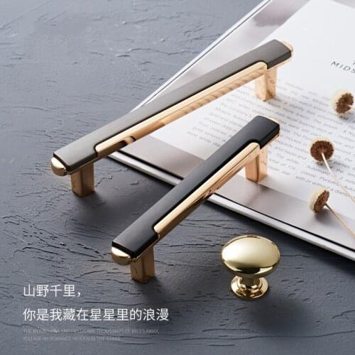 Light Luxury Modern Zinc Alloy Kitchen Handle Cabinet Knobs and Handles Fashion Drawer Knobs Pulls Furniture Handle Hardware