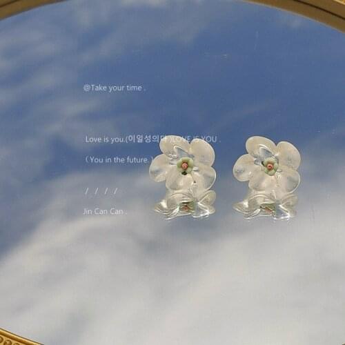 S925 Transparent Acrylic Flower Earrings Girl Fashion New Super Fairy Temperament Earrings Classic Summer All-match Earrings