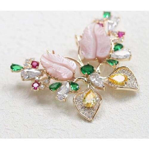 Retro exquisite natural shell Mosaic butterfly brooch simple but elegant simple insect brooch brooch female style