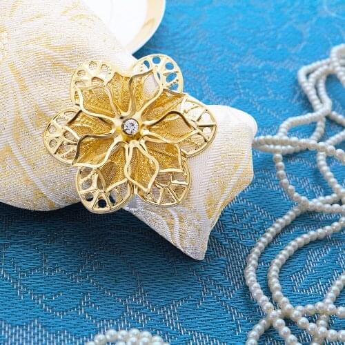 6pcs Hollow Out Flower Napkin Ring Metal Napkin Holder For Wedding Party Holiday Banquet Christmas Dinner Elegant Buckles Decor