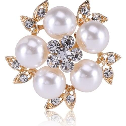 Han edition alloy pearl diamond flower brooch fashion temperament lady clothing accessories xionghua exposed pins