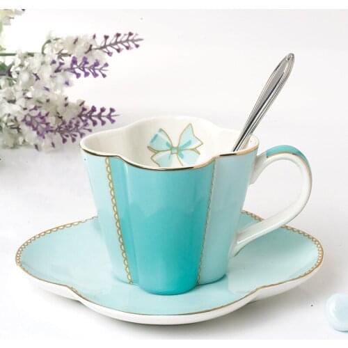 Ceramic Tea Cup and Saucer Set Designer Bone China Coffee Cup Porcelain Afternoon Black Tea Cup Set Coffeeware Set