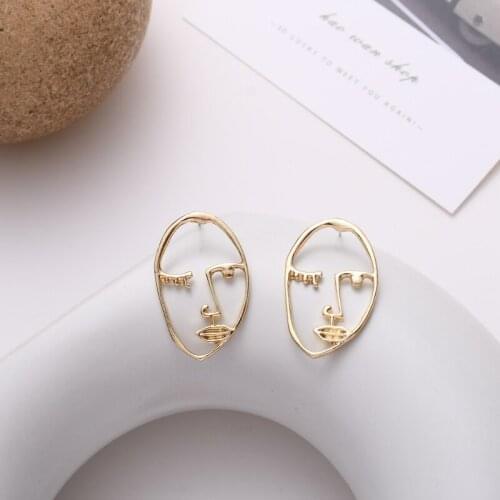 Fashion Metal Creative Abstract Face Earrings Vintage Geometric Figure Personality Joker Stud Earrings for Women Party Jewelry