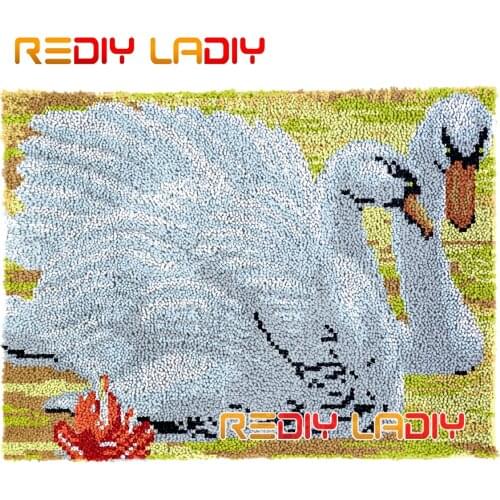 Latch Hook Rug Kits Swan Love Plush Wall Tapestry DIY Carpet Rug Thick Yarn Arts Cushion Crocheting Floor Mat Home Decor Giftss