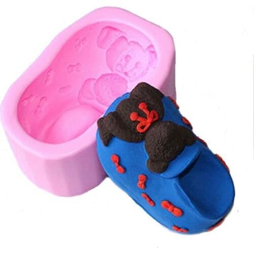 50pcs/lot Shoes with Winnie Silicone Mold Cake Decoration Fondant Cake 3D Food Grade Soap Chocolate Cookies Moulds Tool SQ129