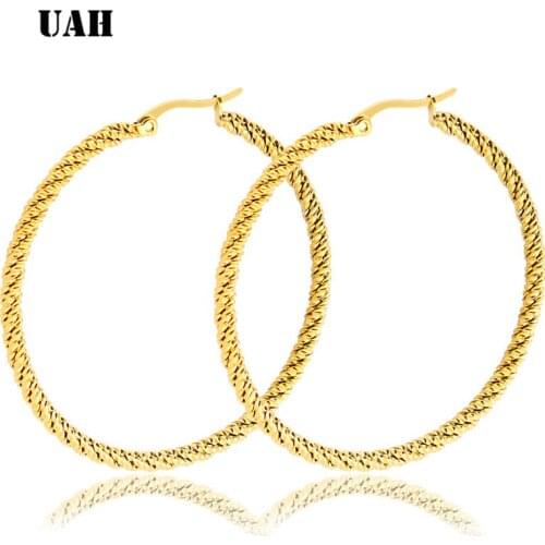UAH Hot Sale Hoop Earrings Trendy Fashion Big Circle Round Earrings Basketball Brincos Loop Earrings for Women Earings Jewelry