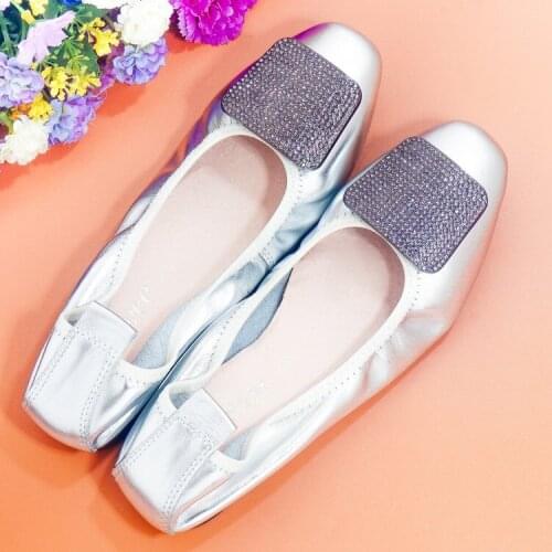 Women Flats 2020 Elegant Slip On Ballet Flats Mother Shoes Bling Crystal Flats Shoes Woman Shallow Lady Shiny Flat Loafers Shoes