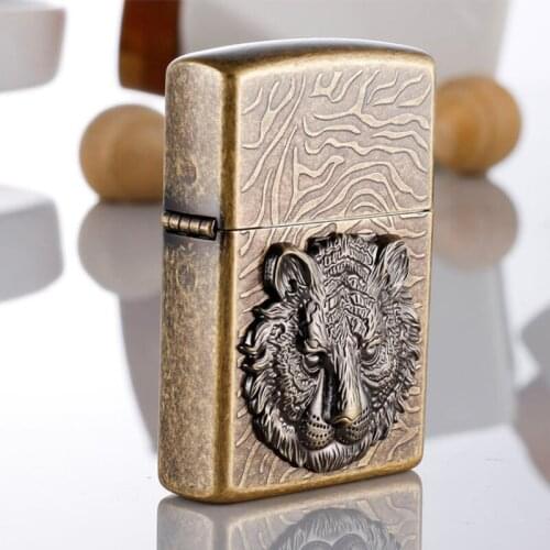 Zorro Antique Bronze Creative Grinding Wheel Metal Kerosene Lighter Three Tiger Head Stickers For Mens Gadgets Wonderful Gifts