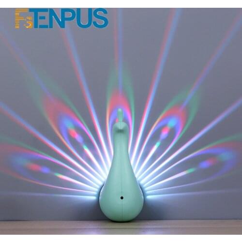 FSTENPUS Peacock Projection Lamp Shaking Creative Peacock Open Screen LED Small Night Lamp USB Charging Projection Lamp