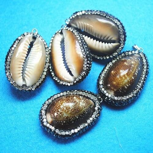 Natural shell pendant with rhinestone new mother of pearl saltwater shell new arrival pendants sea productions