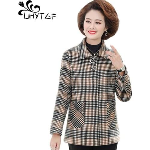 UHYTGF Middle-Aged Elderly Mother Spring Autumn Woolen Coat Quality Plaid Casual Women Short Jacket Loose 5XL Plus Size Top 1772