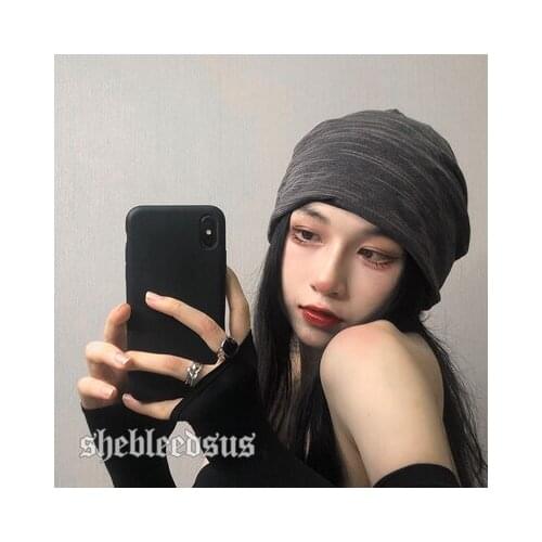 Ruibbit Woman Black Hat