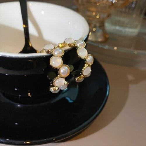 Origin Summer Temperament Simulation Pearl Opals Hoop Earring for Women Girls Delicate Gold Color Metal C Shape Earring Jewelry