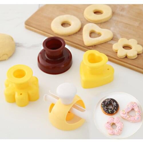 Creative Baking Donut Mold Large Irregular Doughnut Mold With Dipping Tong Baking Tools Plastic Hollow DIY Mold Kitchen Supplies