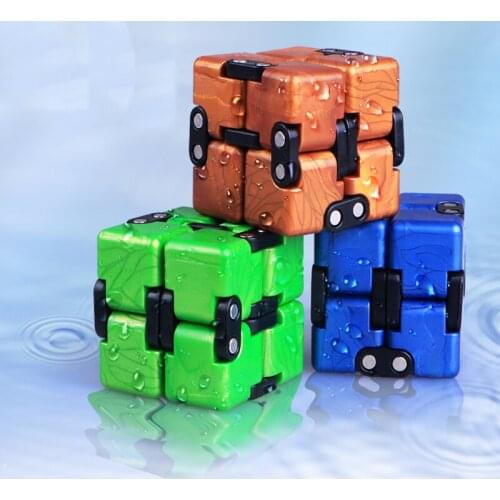 QiYi 2x2 Infinite Magic Cube 2x2x2 Endless Speed Cube Relax Relieve pressure 2Layers Puzzle Cube Toys For Children Gift