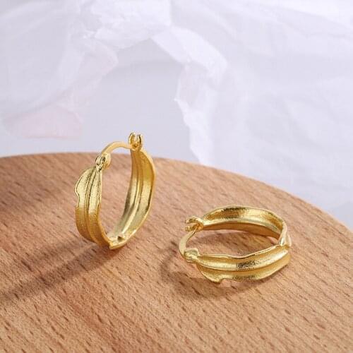 Morivovog Sterling 925 Silver Irregular Texture Hoop Earrings for Women Elegant Leaves Surface Chic Earrings Minimalist Jewelry