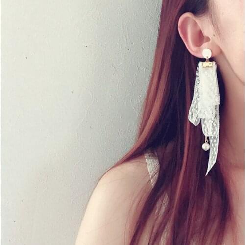 GorGor Dangle Earrings Women Originality Statement Minimalist Black and White Lace Pearl Pendant Temperament Jewelry EZ-105