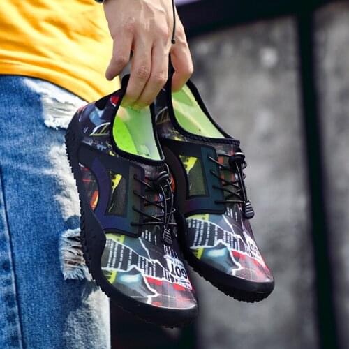 Fashion Painting Flexible Aqua Shoes Men Barefoot Shoes Size 46 Outdoor Sport Swimming Sneakers Beach Shoes Men zapatillas agua